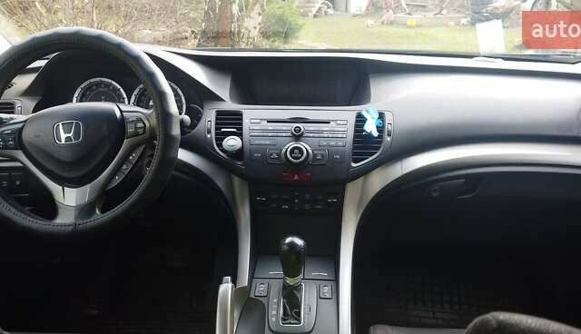Серый Хонда Аккорд, объемом двигателя 2 л и пробегом 190 тыс. км за 10200 $, фото 1 на Automoto.ua