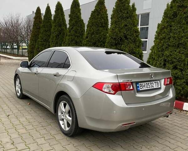 Серый Хонда Аккорд, объемом двигателя 2 л и пробегом 242 тыс. км за 9297 $, фото 2 на Automoto.ua