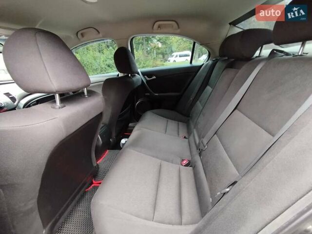 Сірий Хонда Аккорд, об'ємом двигуна 2 л та пробігом 249 тис. км за 8700 $, фото 15 на Automoto.ua