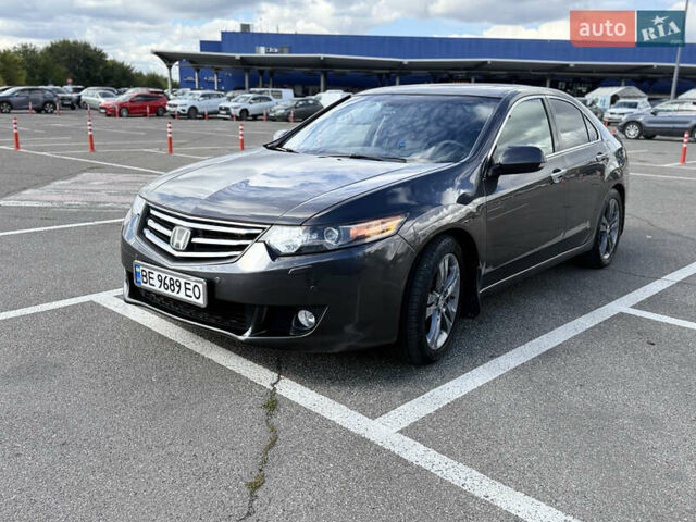 Серый Хонда Аккорд, объемом двигателя 2.35 л и пробегом 212 тыс. км за 9700 $, фото 1 на Automoto.ua