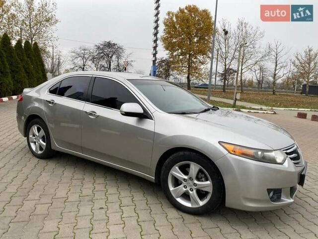 Серый Хонда Аккорд, объемом двигателя 2 л и пробегом 242 тыс. км за 9297 $, фото 5 на Automoto.ua