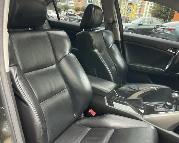 Серый Хонда Аккорд, объемом двигателя 2.4 л и пробегом 150 тыс. км за 11999 $, фото 69 на Automoto.ua