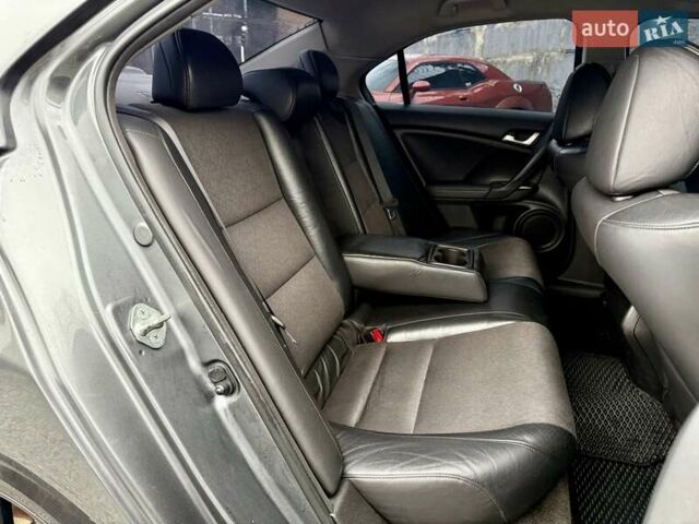 Серый Хонда Аккорд, объемом двигателя 2.4 л и пробегом 203 тыс. км за 9500 $, фото 10 на Automoto.ua
