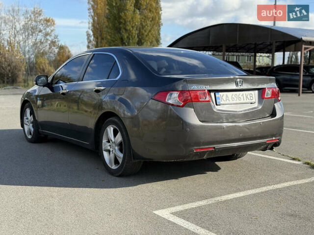Серый Хонда Аккорд, объемом двигателя 2 л и пробегом 200 тыс. км за 8699 $, фото 5 на Automoto.ua