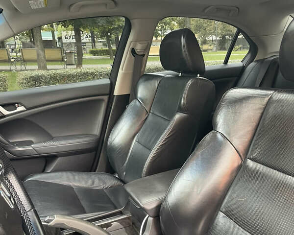 Серый Хонда Аккорд, объемом двигателя 2.4 л и пробегом 150 тыс. км за 11999 $, фото 47 на Automoto.ua