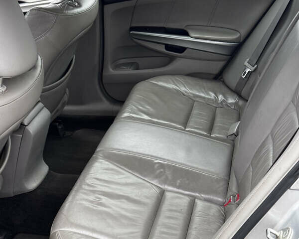 Сірий Хонда Аккорд, об'ємом двигуна 2.4 л та пробігом 231 тис. км за 6250 $, фото 16 на Automoto.ua