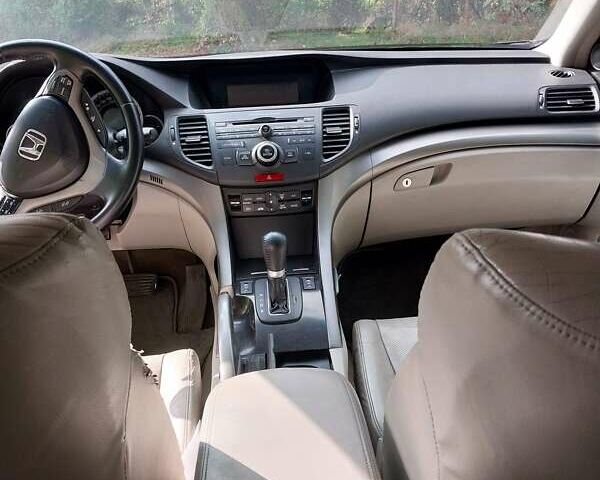 Серый Хонда Аккорд, объемом двигателя 2.4 л и пробегом 200 тыс. км за 8300 $, фото 8 на Automoto.ua