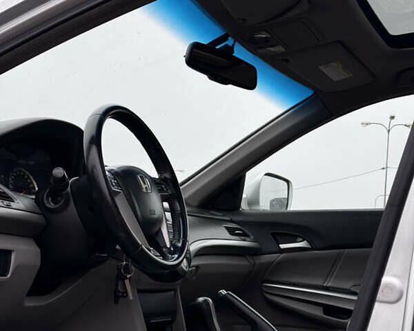 Сірий Хонда Аккорд, об'ємом двигуна 2.4 л та пробігом 231 тис. км за 6250 $, фото 11 на Automoto.ua