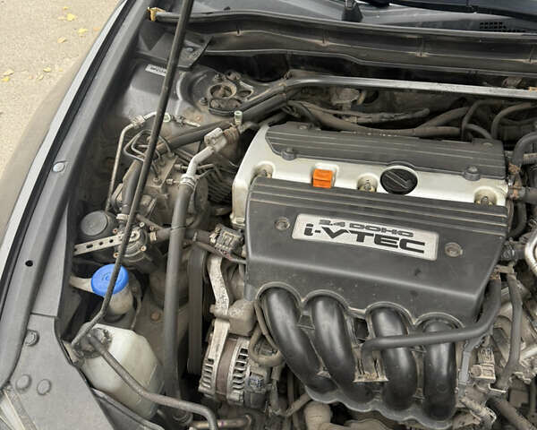 Серый Хонда Аккорд, объемом двигателя 2.4 л и пробегом 291 тыс. км за 9100 $, фото 25 на Automoto.ua