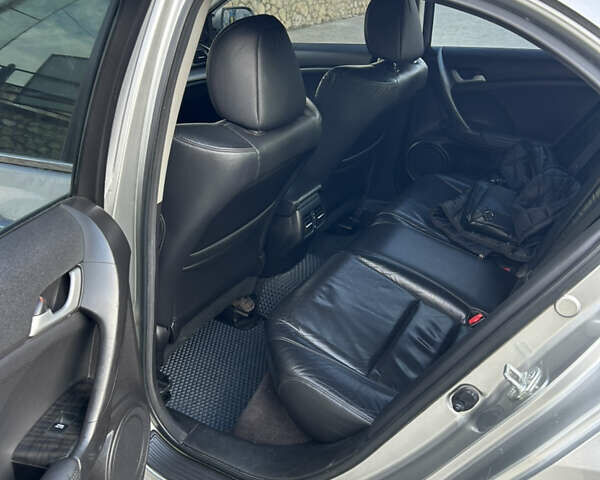 Сірий Хонда Аккорд, об'ємом двигуна 2.4 л та пробігом 271 тис. км за 8700 $, фото 10 на Automoto.ua