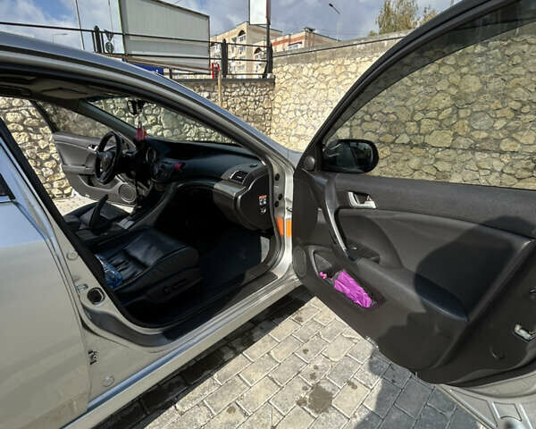 Сірий Хонда Аккорд, об'ємом двигуна 2.4 л та пробігом 271 тис. км за 8700 $, фото 19 на Automoto.ua