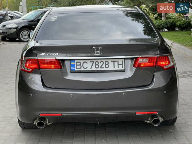 Серый Хонда Аккорд, объемом двигателя 2.4 л и пробегом 248 тыс. км за 8900 $, фото 6 на Automoto.ua