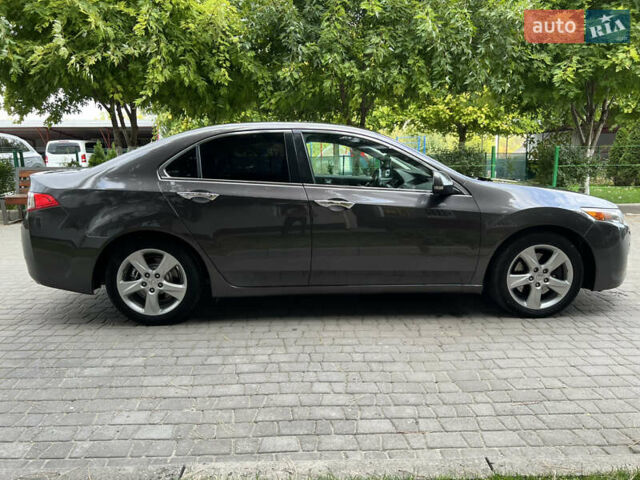 Серый Хонда Аккорд, объемом двигателя 2.4 л и пробегом 248 тыс. км за 8900 $, фото 19 на Automoto.ua