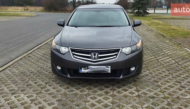 Серый Хонда Аккорд, объемом двигателя 2 л и пробегом 190 тыс. км за 10200 $, фото 8 на Automoto.ua