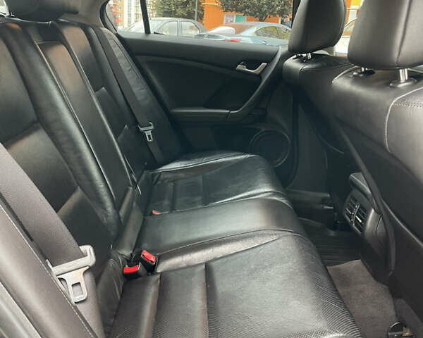 Серый Хонда Аккорд, объемом двигателя 2.4 л и пробегом 150 тыс. км за 11999 $, фото 63 на Automoto.ua