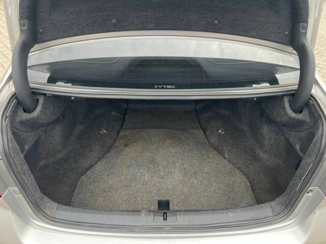 Серый Хонда Аккорд, объемом двигателя 2 л и пробегом 245 тыс. км за 7400 $, фото 18 на Automoto.ua