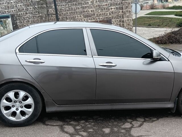 Серый Хонда Аккорд, объемом двигателя 2 л и пробегом 264 тыс. км за 5400 $, фото 4 на Automoto.ua