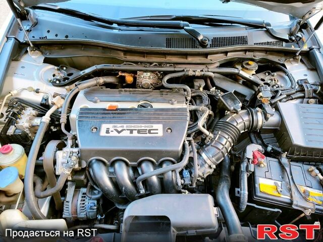 Сірий Хонда Аккорд, об'ємом двигуна 2.4 л та пробігом 183 тис. км за 8699 $, фото 9 на Automoto.ua