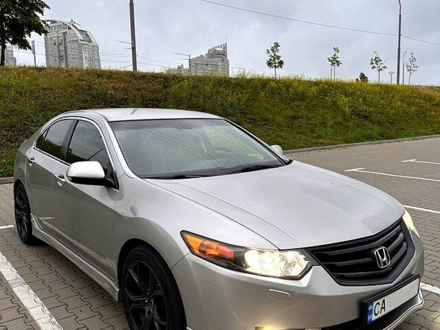 Сірий Хонда Аккорд, об'ємом двигуна 2.4 л та пробігом 247 тис. км за 9700 $, фото 9 на Automoto.ua
