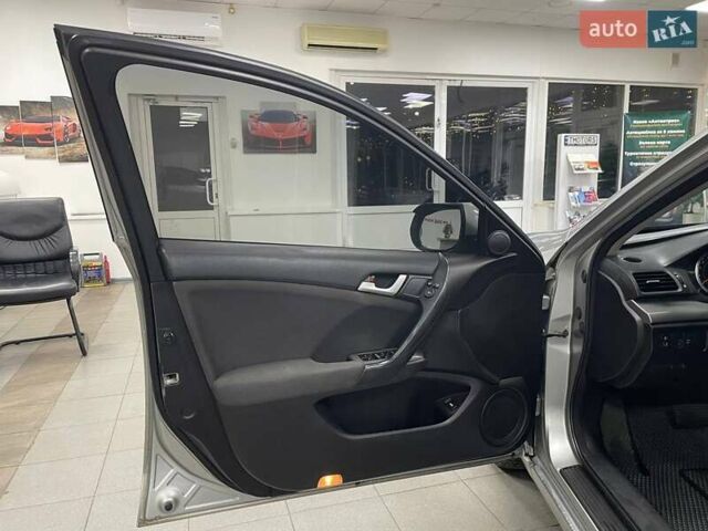 Серый Хонда Аккорд, объемом двигателя 2 л и пробегом 291 тыс. км за 6290 $, фото 14 на Automoto.ua