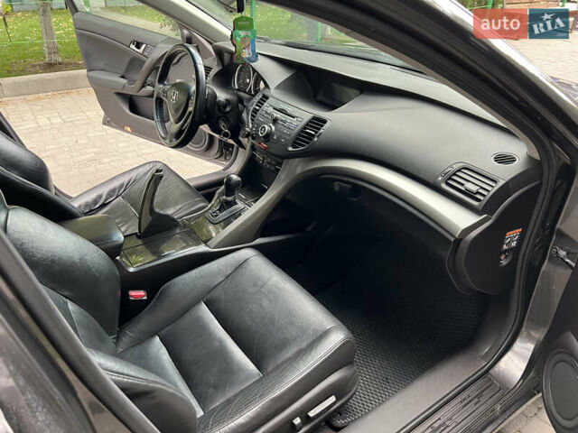 Серый Хонда Аккорд, объемом двигателя 2.4 л и пробегом 248 тыс. км за 8900 $, фото 32 на Automoto.ua