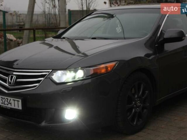 Серый Хонда Аккорд, объемом двигателя 2.35 л и пробегом 213 тыс. км за 8900 $, фото 10 на Automoto.ua