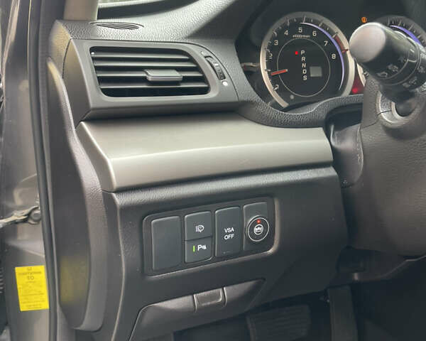 Серый Хонда Аккорд, объемом двигателя 2.4 л и пробегом 150 тыс. км за 11999 $, фото 52 на Automoto.ua