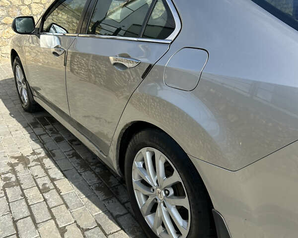 Сірий Хонда Аккорд, об'ємом двигуна 2.4 л та пробігом 271 тис. км за 8700 $, фото 1 на Automoto.ua