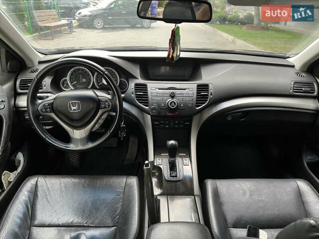 Серый Хонда Аккорд, объемом двигателя 2.4 л и пробегом 248 тыс. км за 8900 $, фото 22 на Automoto.ua
