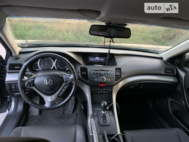 Серый Хонда Аккорд, объемом двигателя 2 л и пробегом 179 тыс. км за 8700 $, фото 9 на Automoto.ua