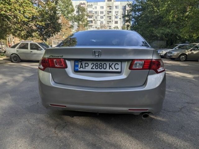 Серый Хонда Аккорд, объемом двигателя 2 л и пробегом 191 тыс. км за 8800 $, фото 4 на Automoto.ua