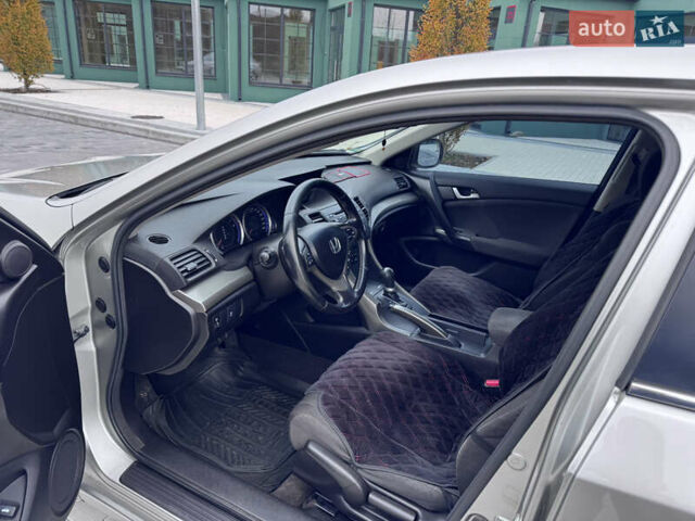 Серый Хонда Аккорд, объемом двигателя 2 л и пробегом 120 тыс. км за 8200 $, фото 6 на Automoto.ua