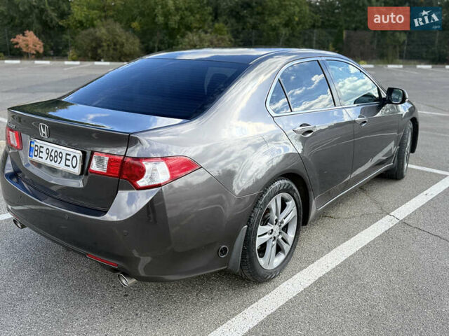Серый Хонда Аккорд, объемом двигателя 2.35 л и пробегом 212 тыс. км за 9700 $, фото 3 на Automoto.ua