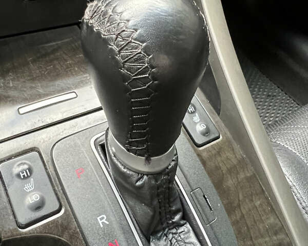 Серый Хонда Аккорд, объемом двигателя 2.4 л и пробегом 248 тыс. км за 8900 $, фото 26 на Automoto.ua