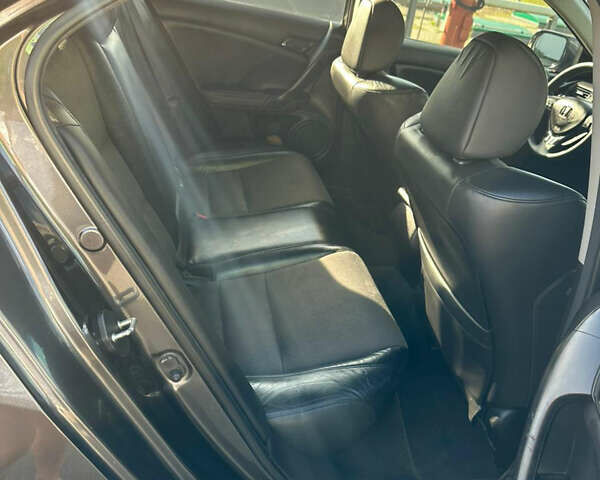 Серый Хонда Аккорд, объемом двигателя 2.35 л и пробегом 245 тыс. км за 9999 $, фото 8 на Automoto.ua