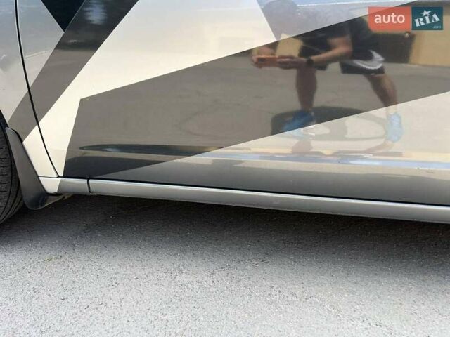 Серый Хонда Аккорд, объемом двигателя 2.4 л и пробегом 268 тыс. км за 8700 $, фото 9 на Automoto.ua