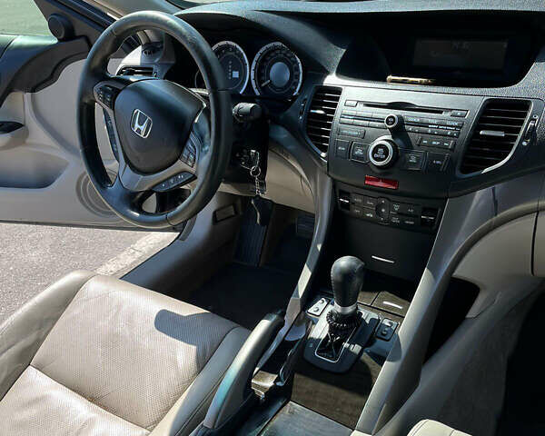 Сірий Хонда Аккорд, об'ємом двигуна 2 л та пробігом 184 тис. км за 9999 $, фото 12 на Automoto.ua