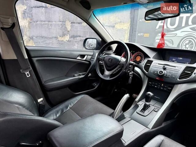 Серый Хонда Аккорд, объемом двигателя 2.4 л и пробегом 203 тыс. км за 9500 $, фото 12 на Automoto.ua