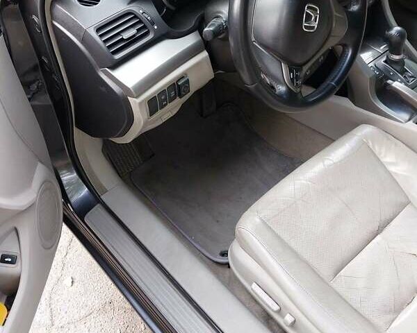 Серый Хонда Аккорд, объемом двигателя 2.4 л и пробегом 200 тыс. км за 8300 $, фото 7 на Automoto.ua