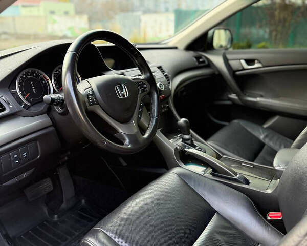 Серый Хонда Аккорд, объемом двигателя 2.35 л и пробегом 157 тыс. км за 10900 $, фото 7 на Automoto.ua