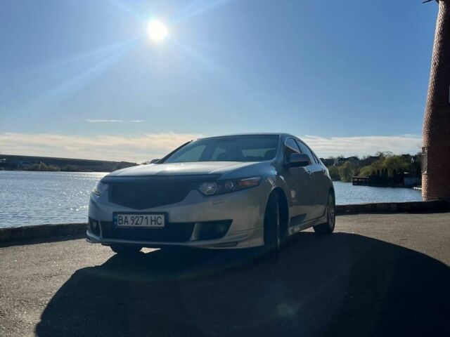 Серый Хонда Аккорд, объемом двигателя 2.4 л и пробегом 240 тыс. км за 7950 $, фото 6 на Automoto.ua