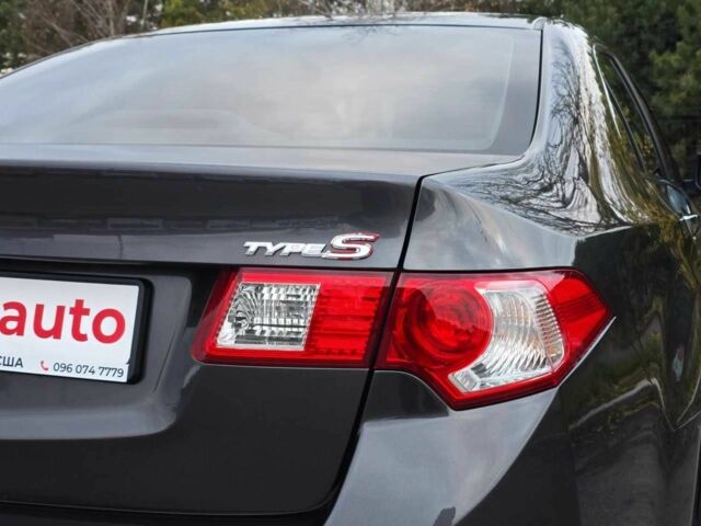 Серый Хонда Аккорд, объемом двигателя 2.4 л и пробегом 380 тыс. км за 10499 $, фото 6 на Automoto.ua