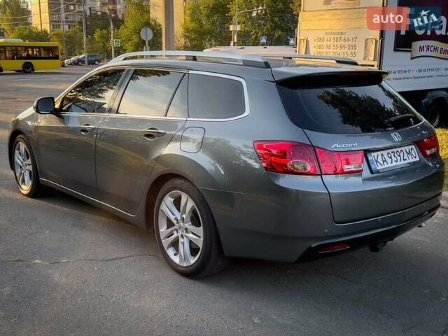 Серый Хонда Аккорд, объемом двигателя 2.2 л и пробегом 227 тыс. км за 8500 $, фото 5 на Automoto.ua