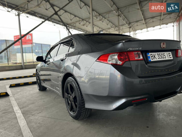 Серый Хонда Аккорд, объемом двигателя 2.2 л и пробегом 300 тыс. км за 8450 $, фото 11 на Automoto.ua