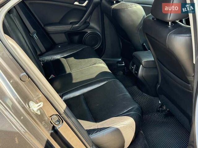Серый Хонда Аккорд, объемом двигателя 2.2 л и пробегом 242 тыс. км за 8750 $, фото 18 на Automoto.ua