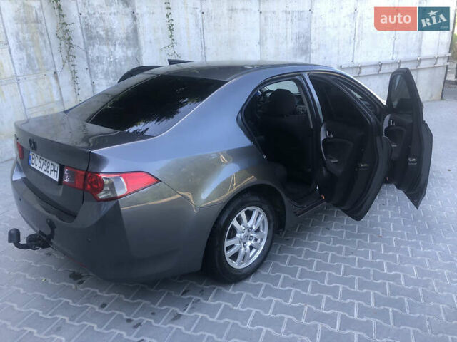 Серый Хонда Аккорд, объемом двигателя 2.2 л и пробегом 242 тыс. км за 8555 $, фото 14 на Automoto.ua