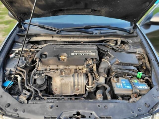 Серый Хонда Аккорд, объемом двигателя 0.22 л и пробегом 211 тыс. км за 8600 $, фото 7 на Automoto.ua
