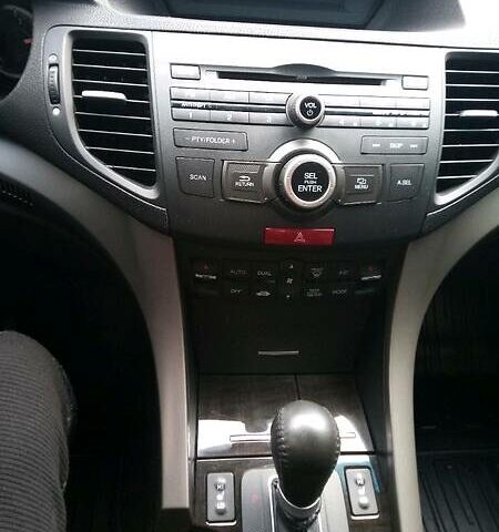 Серый Хонда Аккорд, объемом двигателя 2.4 л и пробегом 187 тыс. км за 11700 $, фото 25 на Automoto.ua