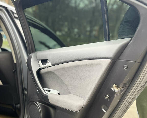 Серый Хонда Аккорд, объемом двигателя 2.2 л и пробегом 300 тыс. км за 8450 $, фото 16 на Automoto.ua