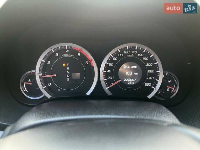 Серый Хонда Аккорд, объемом двигателя 2.2 л и пробегом 227 тыс. км за 8500 $, фото 4 на Automoto.ua